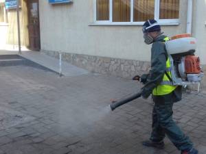 Acțiuni de dezinfecție în aproape 2000 de scări de bloc din Suceava, începând de astăzi