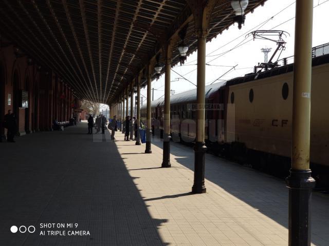 Trenurile asigură legături pe toate rutele din Suceava, dar și pe cele de lung parcurs