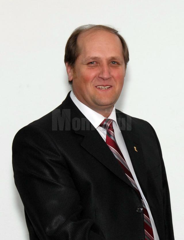 Dănuţ Solcan, primarul  Mitocu Dragomirnei