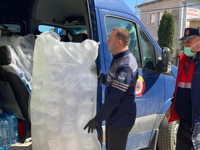 2.000 de distribuitoare de dezinfectant au fost cumpărate de Primăria Suceava pentru a fi montate la toate scările de bloc din municipiu