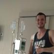Peste 17.000 de euro, donați pentru tânărul sucevean bolnav de cancer, internat într-un spital din Italia