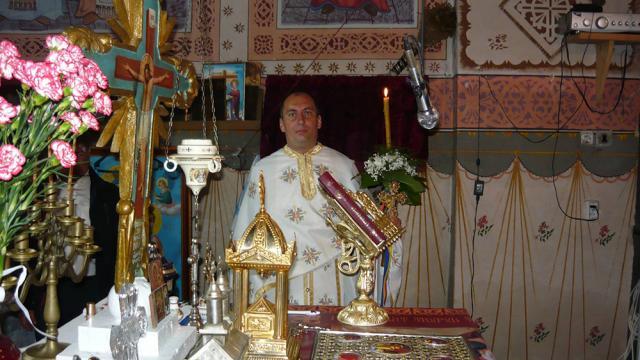 Preotul Dan Leonte Șalvari, parohul Bisericii Ortodoxe „Sf. Nicolae” Știrbăț