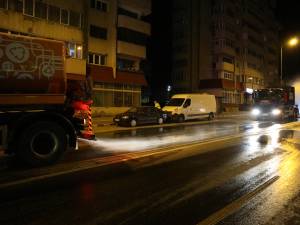 Actiunile de dezinfectie continuă în municipiul Suceava, fiind aduse și noi utilaje performante 2