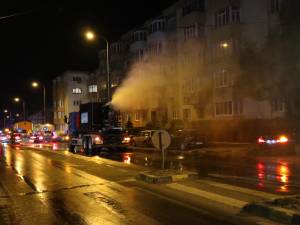 Atomizorul capabil să elimine de pe suprafeţe şi din aer bacteriile şi virusurile actioneaza de luni pe străzile Sucevei 5