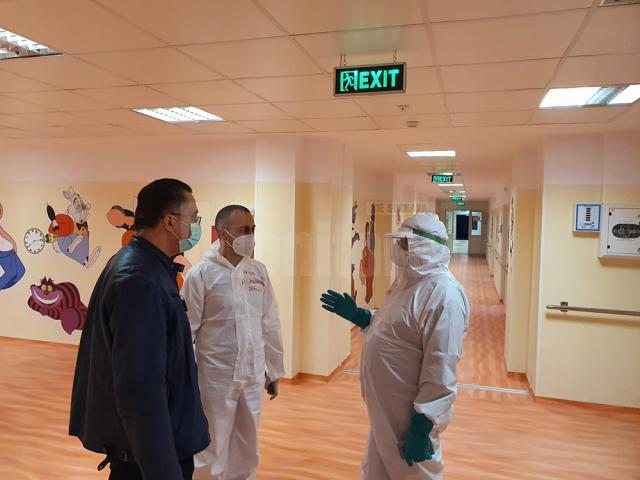 Conducerea militară a Spitalului Județean Suceava a căutat spații pentru pacienții COVID-19 și la Fălticeni