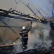 Trei anexe ale unei gospodării din Bivolărie, distruse de un incendiu în dimineața Paștelui