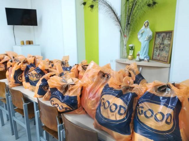 Fonduri de 21.000 de euro şi aproape 5 tone de alimente din donații pentru Centrul „Maria Ward” Rădăuți