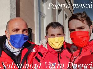 Salvamontiști din Vatra Dornei, implicați zilnic în activitățile de prevenire a răspândirii noului coronavirus și de ajutorare a celor care au nevoie