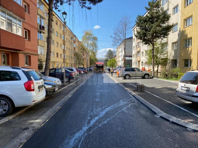 113 noi locuri de parcare au fost amenajate pe strada Rândunicii, din municipiul Suceava