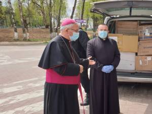 Donațiile făcute de Papa Francisc au ajuns luni la Spitalul Județean Suceava