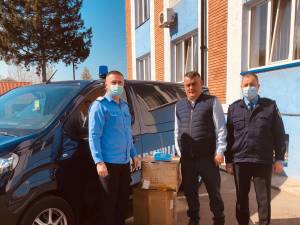 5.000 de măști chirurgicale donate Jandarmeriei Suceava de Asociația Transportatorilor de Mărfuri Bucovina