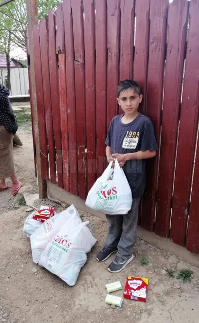 120 de familii nevoiașe din județ au primit alimente și produse de igienă din partea Fundației FARA
