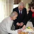 Centenara Lucea Bohatereț, sărbătorită de familia sa și primarul Sucevei, Ion Lungu, la împlinirea a 102 ani
