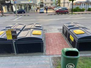 Noul punct de colectare a deșeurilor de pe  laterala bulevardului George Enescu