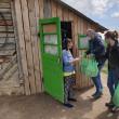 100 de pachete cu alimente au ajuns la familiile sărace din cătunul Tâmpoceni, satul Capu Codrului