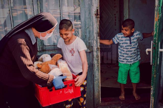 Centrul „Maria Ward” Rădăuți a donat 26 de tone de alimente și produse sanitare pentru peste 400 de copii și mai mult de 250 de bătrâni