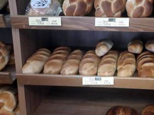 Pâinea s-a scumpit cu procente care variază între 10-15%