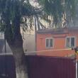 Casa unei familii din Plopeni, salvată in extremis de pompieri de la incendiu