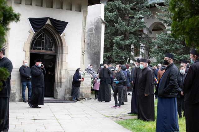 ÎPS Pimen s-a întors acasă. Mâine va fi înmormântat la Sihăstria Putnei. Foto: Ema Motrescu