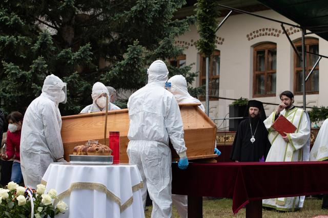 ÎPS Pimen s-a întors acasă. Mâine va fi înmormântat la Sihăstria Putnei. Foto: Ema Motrescu