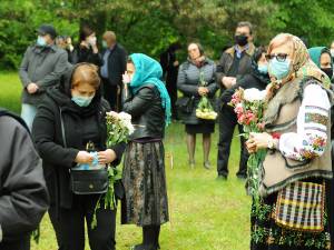 Pelerinaj la sicriul Părintelui Arhiepiscop Pimen, depus în Catedrala Arhiepiscopală din cadrul Mănăstirii ”Sf. Ioan cel Nou” din Suceava