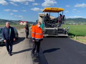 Gheorghe Flutur a inspectat lucrarile de pe drumul Malini -Slatina