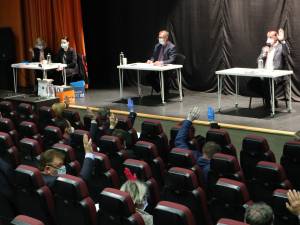Premieră la Centrul Cultural Bucovina - prima ședință de Consiliu Local desfășurată în sala de spectacole