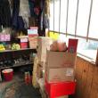 Familia cu 10 copii din Râșca a primit alimente, haine, jucării și jocuri educative, farfurii și o plapumă de lână din partea Centrului Social Maria Ward