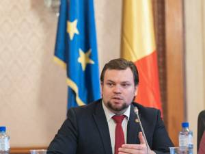 Deputatul USR Daniel Popescu a atras atenția în Parlament că nu toți elevii suceveni au echipamentele necesare pentru cursuri online