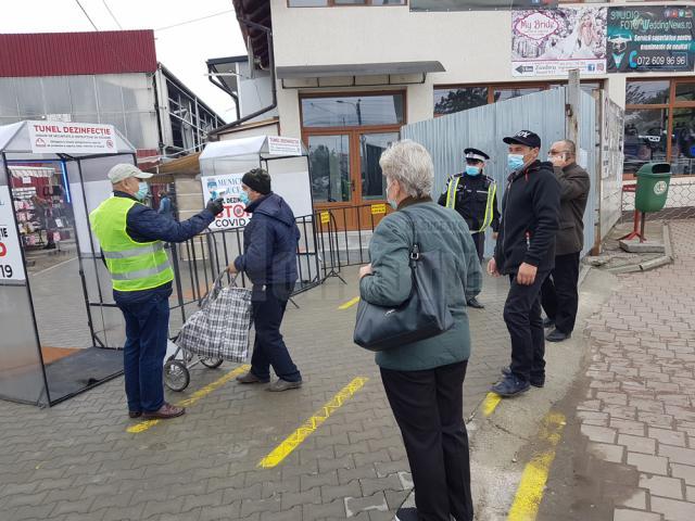 Bazarul Sucevei, vizitat de mii de suceveni, chiar din prima zi în care a fost redeschis