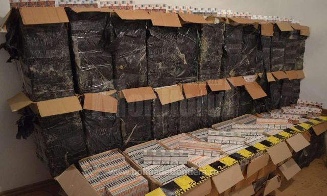 Polițiștii de frontieră suceveni au realizat două capturi de aproape 40 de mii de pachete de țigări aduse din Ucraina