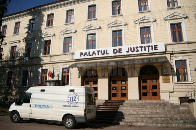 Cinci dintre cei nouă inculpați au fost puși în libertate de magistrații de la Tribunalul Suceava