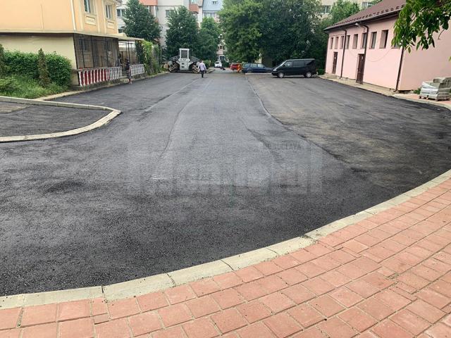 O nouă parcare de reședință a fost finalizată în cartierul sucevean Obcini