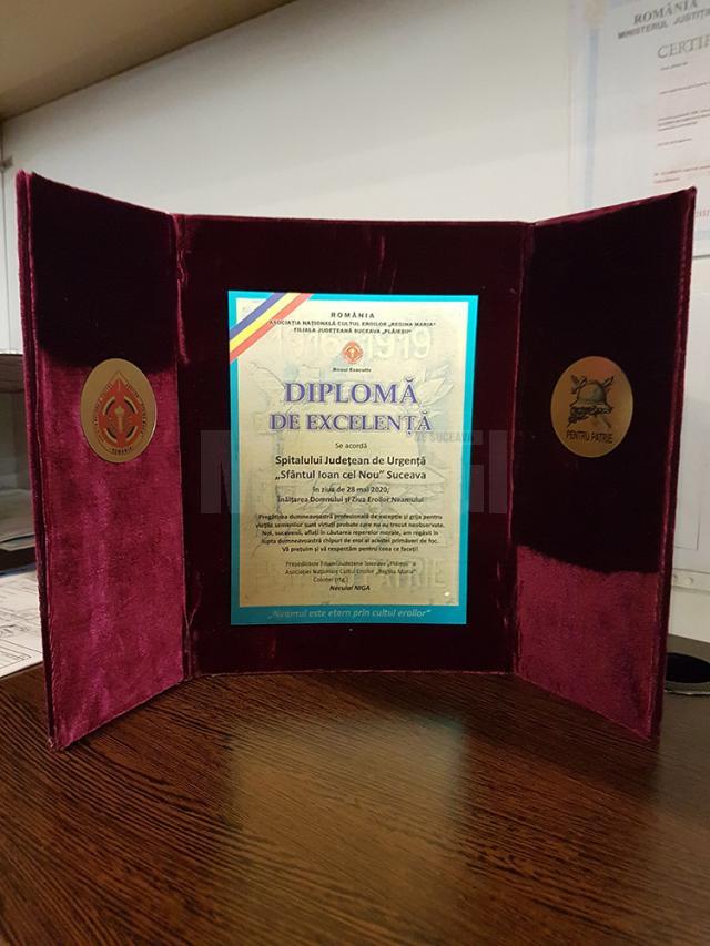 Diploma de Excelență oferită Spitalului Județean Suceava de Asociația Națională Cultul Eroilor ”Regina Maria”
