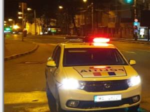 Un tânăr la volan oprit de polițiști noaptea a declarat că exersează condusul pentru permis