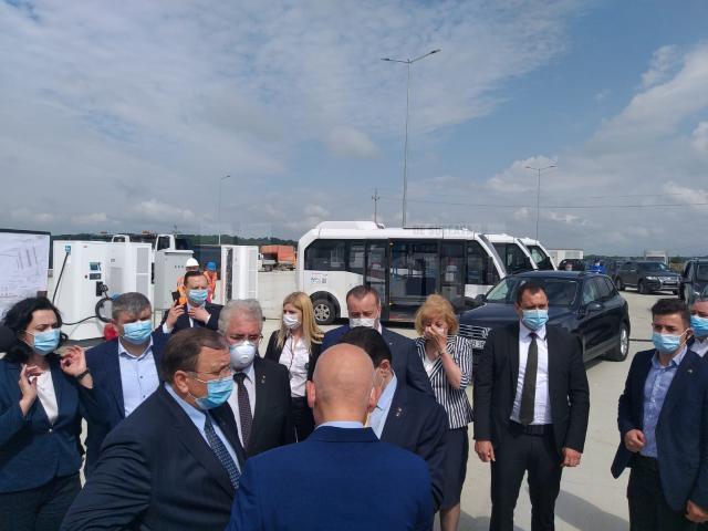 Baza auto a diviziei electrice de transport în comun a Sucevei, vizitată sâmbătă de delegația oficială