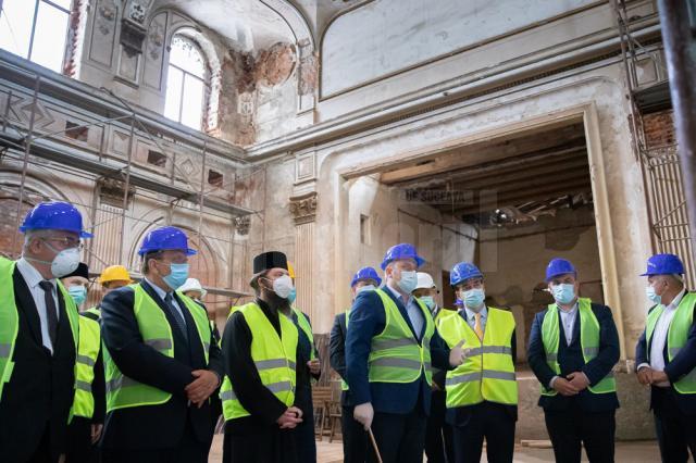 Premierul României a vizitat cazinoul din Vatra Dornei, aflat în reabilitare