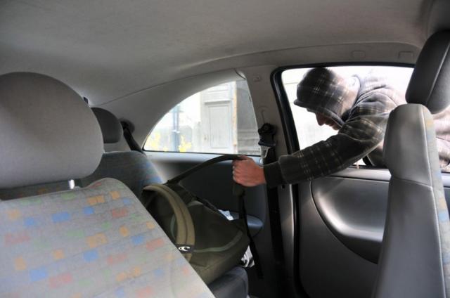 Hoții s-au reorientat spre mașinile oamenilor de afaceri din Suceava. Foto: turnulsfatului.ro
