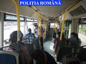 Control în autobuze privind portul măștii de protecție