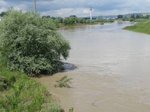 Pericol de inundații pe râul Suceava