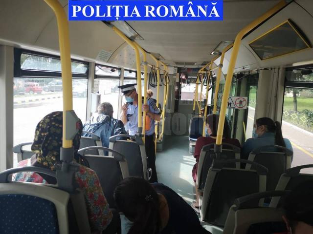 Control al politiei privind purtarea mastii in autobuze