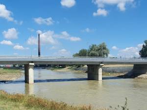 Podul Unirii a trecut cu bine de inundațiile puternice din ultima perioadă