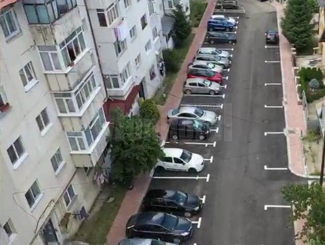 Alte patru parcări de reședință au fost reabilitate în cartierul sucevean Obcini