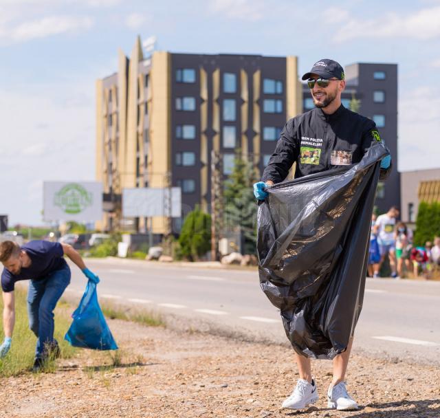 Provocarea lui Mandachi de a curăţa marginea drumurilor de gunoaiele aruncate din mașini, acceptată la Rădăuți