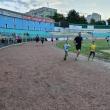 Viceprimarul Lucian Harșovschi la alergat cu băieții săi, pe pista de atletism a Stadionului Areni