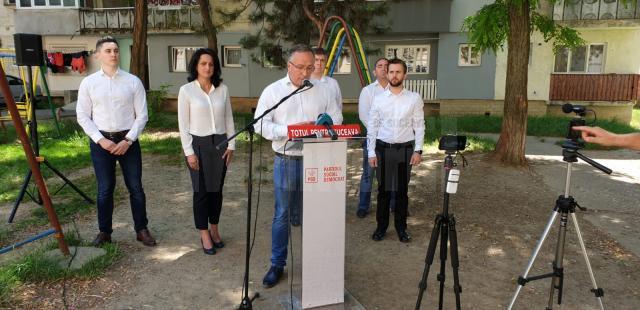 Dan Ioan Cuşnir şi candidaţii PSD din cartierul Burdujeni pentru CL Suceava