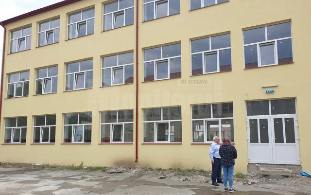 Școala Gimnazială ”Mihai Eminescu” Rădăuți s-a extins cu un nou corp de clădire