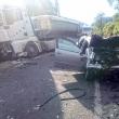 Șoferul unui autoturism, încarcerat după un impact violent cu un vehicul greu