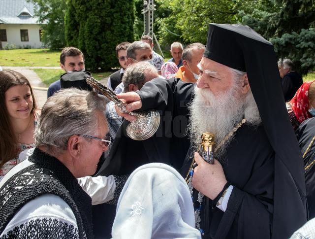 ÎPS Calinic a fost întronizat Arhiepiscop al Sucevei și Rădăuților