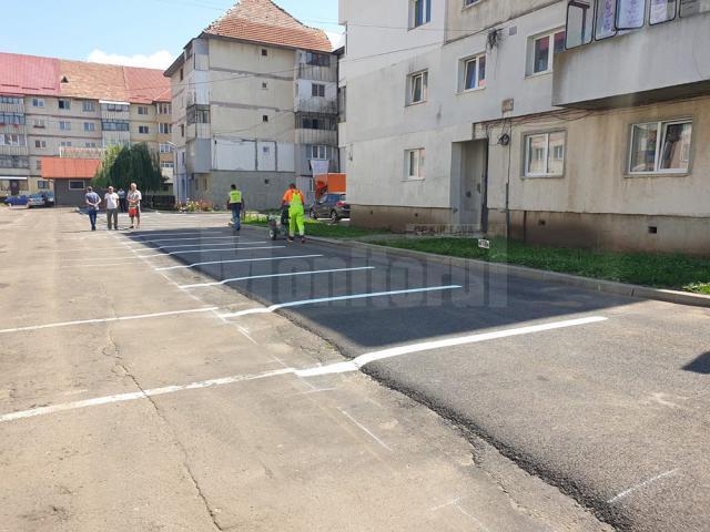 Aproape 100 de locuri de parcare vor fi finalizate în Rădăuți, în zona Mihai Viteazu